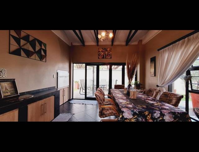 3 BEDROOM HOUSE FOR SALE IN MIDFIELD ESTATE